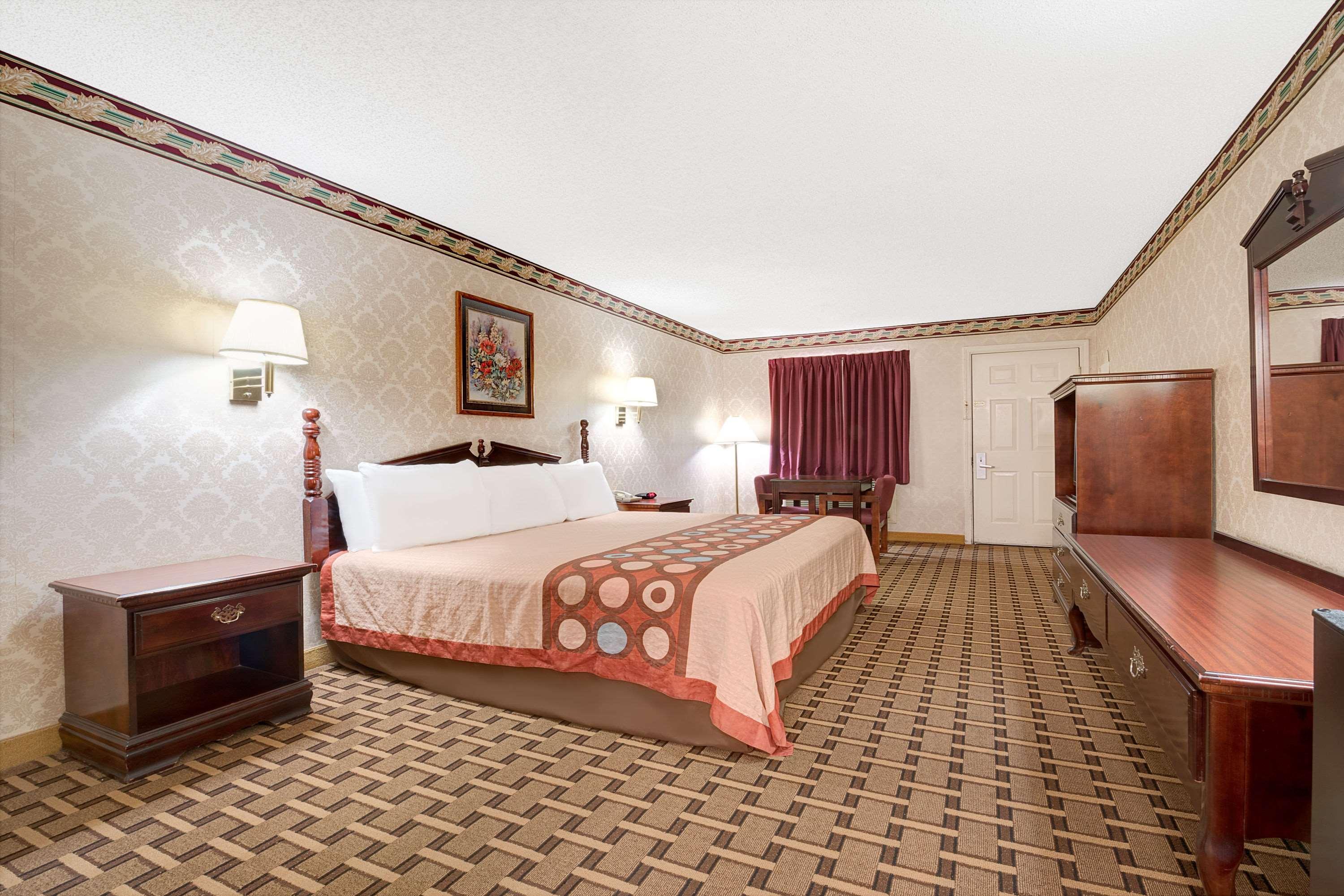 Super 8 By Wyndham Dallas South Eksteriør billede